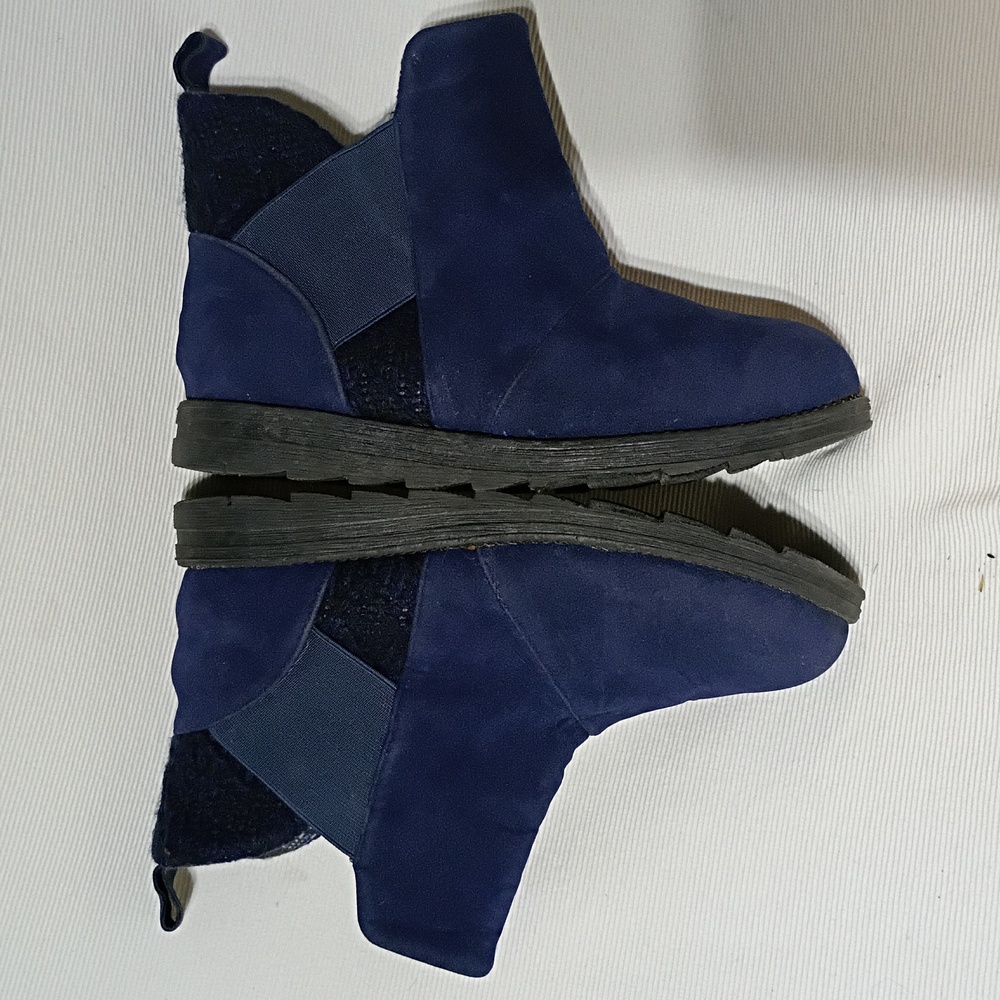 Muk Luks Navy Blue Ankle Boot - Picture 4 of 8
